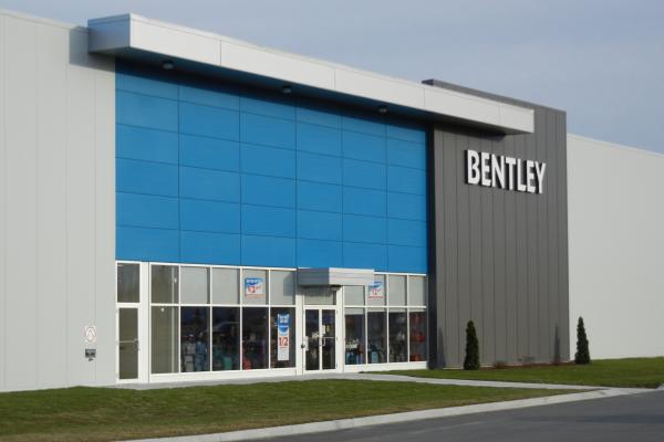 Bentley - Entrepôt et espace de commerce au détail